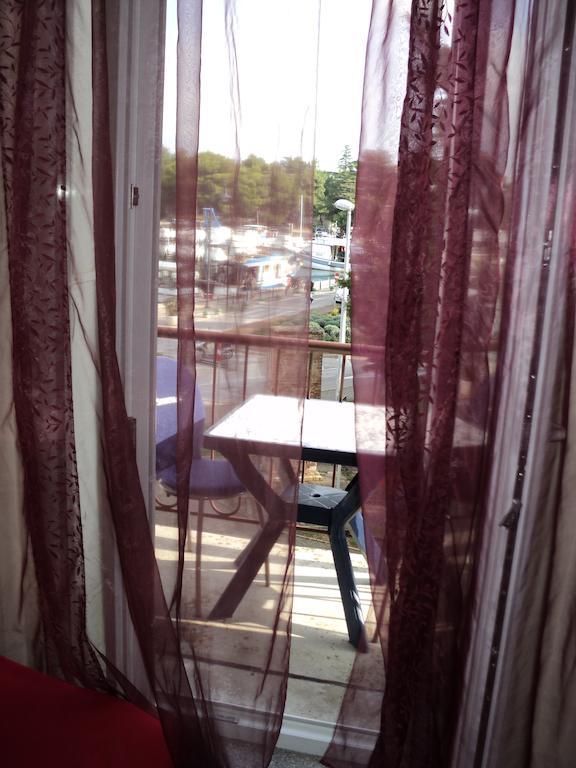 Apartment Mandrac Novigrad Istria Oda fotoğraf
