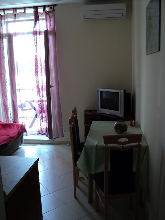 Apartment Mandrac Novigrad Istria Oda fotoğraf